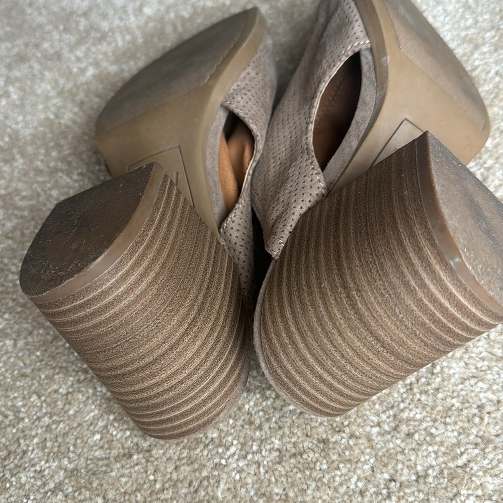 Booties - Picture 4 of 5